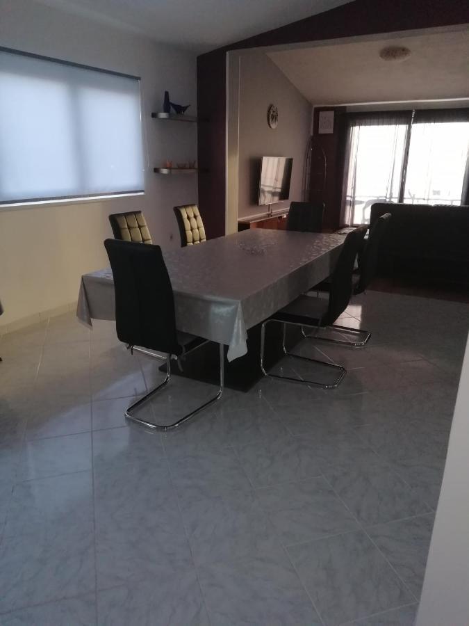 Apartment Viktoria Primosten Exterior photo