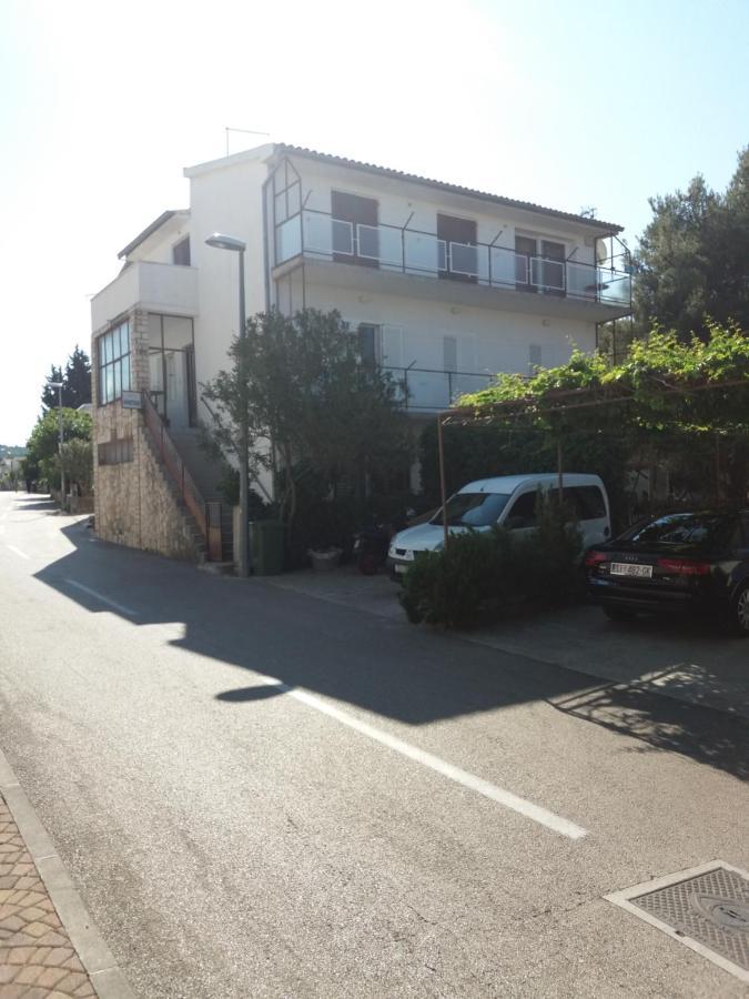 Apartment Viktoria Primosten Exterior photo