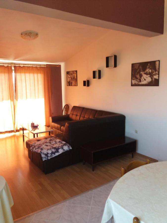 Apartment Viktoria Primosten Exterior photo